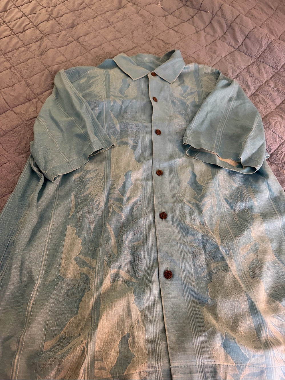 Tommy Bahama  100% Silk TB 93 Camp Shirt light blue Men’s Large
